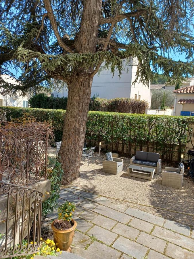 Le Castelet Des Alpilles Hotel Saint-Remy-de-Provence Exterior photo