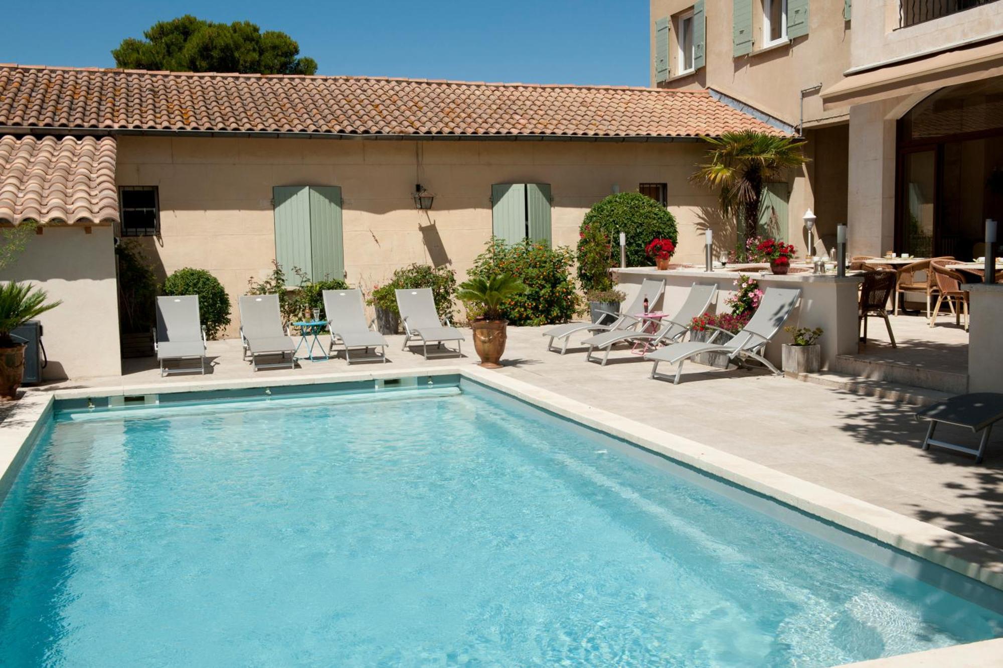 Le Castelet Des Alpilles Hotel Saint-Remy-de-Provence Exterior photo